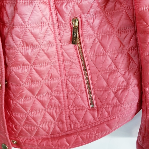 MICHAEL KORS Short Lightweight Quilted Jacket - Picture 6 of 13